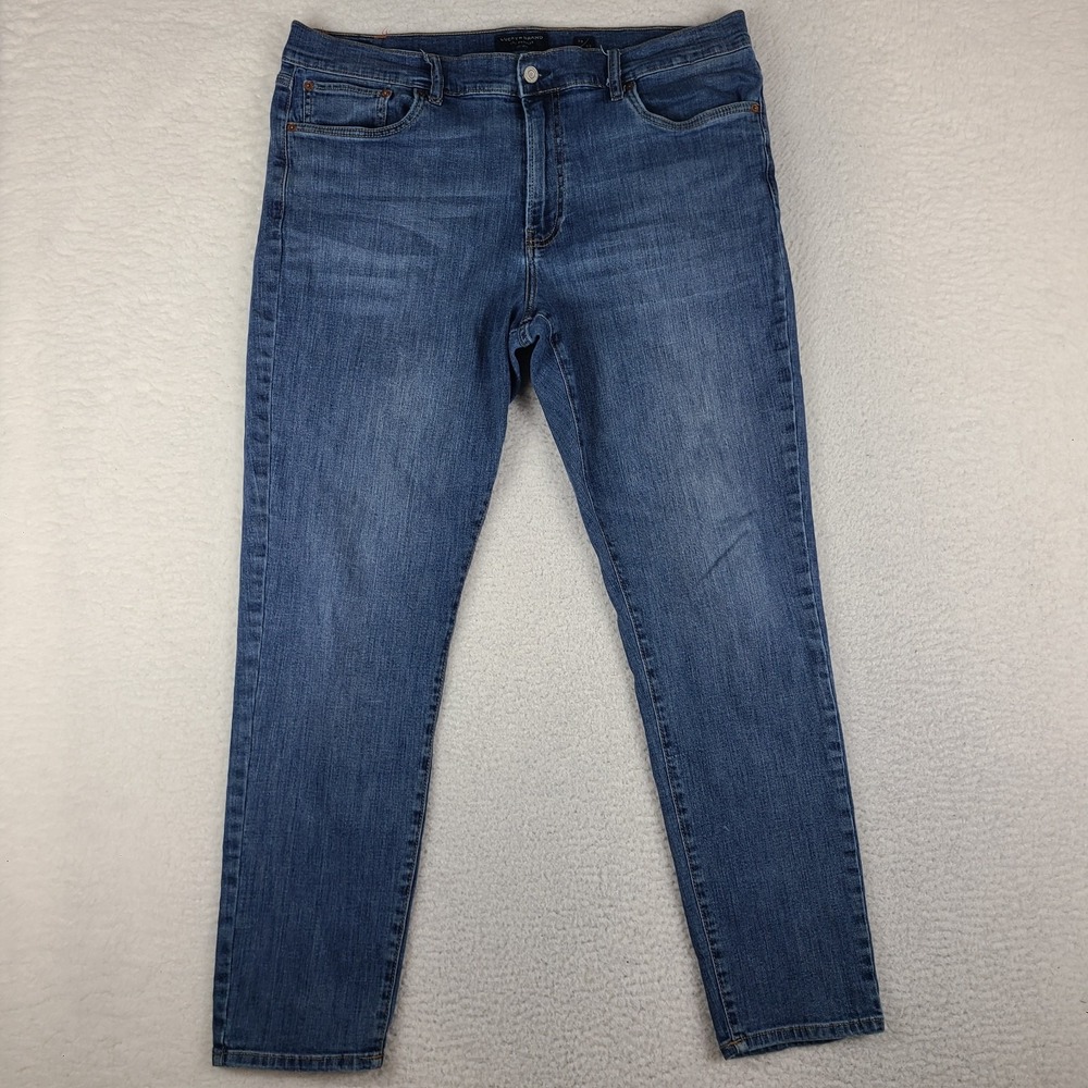 Lucky Brand Jeans Mens 38x32 Blue 410 Athletic Straight Leg Medium Wash Denim